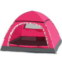 Création d&#39;une tente de camping à deux places à l&#39;épreuve de l&#39;eau